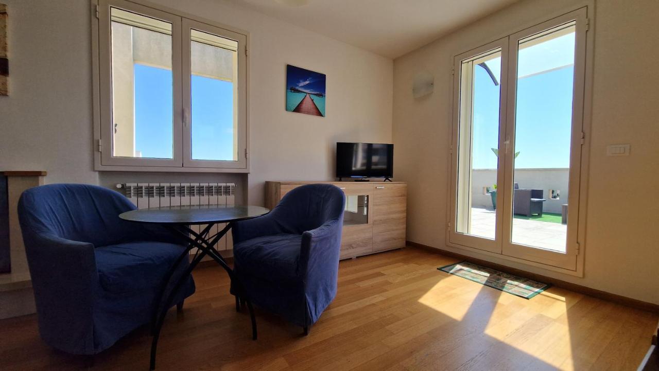 "Elle Home" Attico Panoramico Lecce Luaran gambar