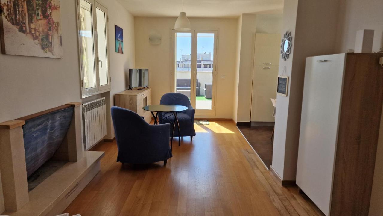 "Elle Home" Attico Panoramico Lecce Luaran gambar